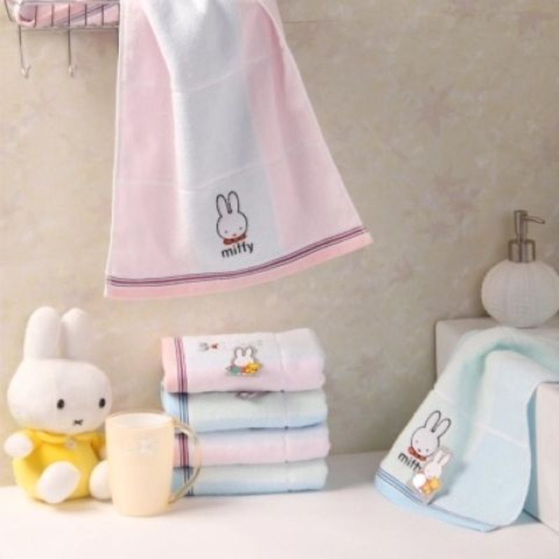 Nijntje konijn, lief en schatt - Home Edit Bathroom recensie en prijs
